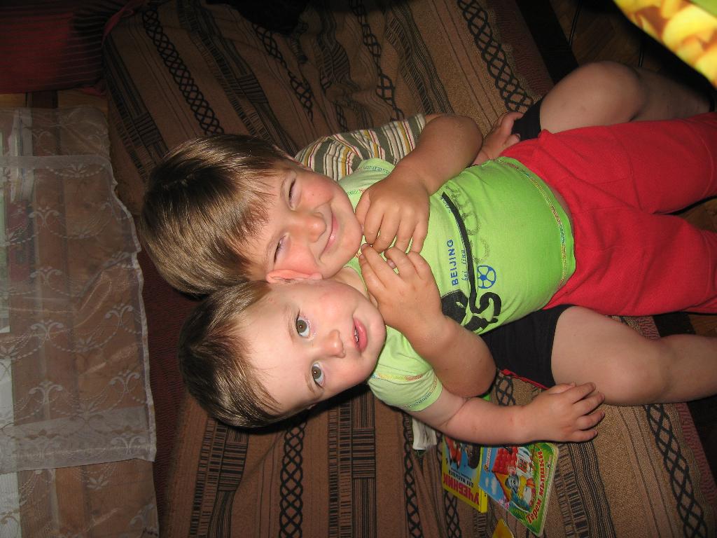 Дача 2008 - Братья навек!. Детки