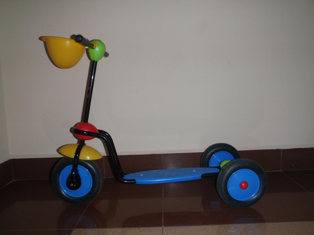 Продам самокат. продам б/у