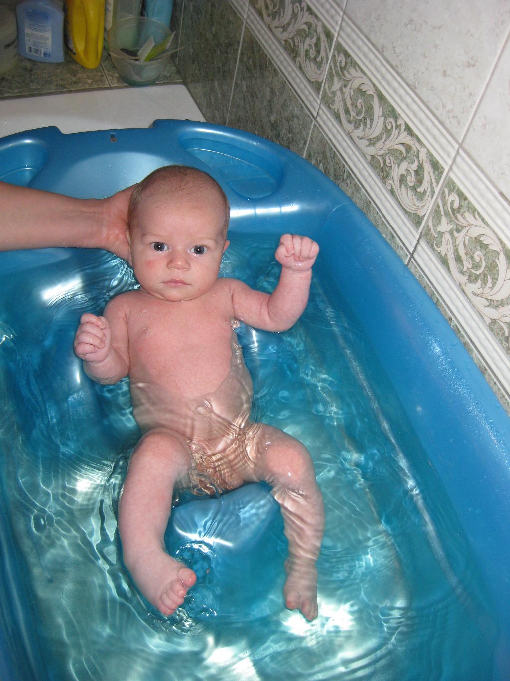 Заплыв на короткой дистанции. Максим