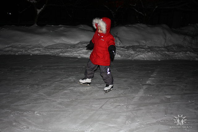 первый раз встали на коньки. Эллина