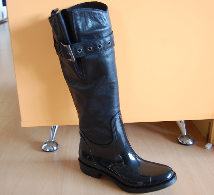 30000. А**А -- осень зима 2011