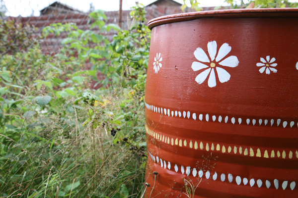 и 'техника' этой жИвописи более чем простая... . Дачное-Удачное-2008:-) моя «станковая и прикладная живопись':-))