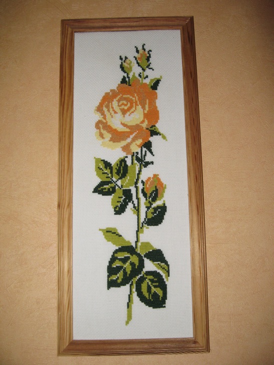 РОЗА. РУЧНАЯ РАБОТА-вышивка,помпоны,вязание крючком