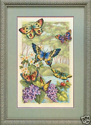 35223 Butterfly Forest. Dimensions Gold 1
