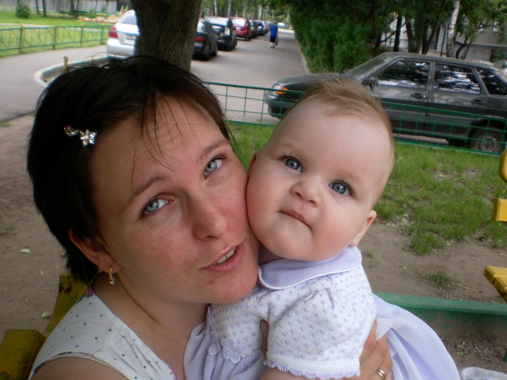 Куда смотрим?. Доченька-Настенька