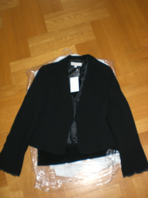 пиджак черный с кружевом 44. 