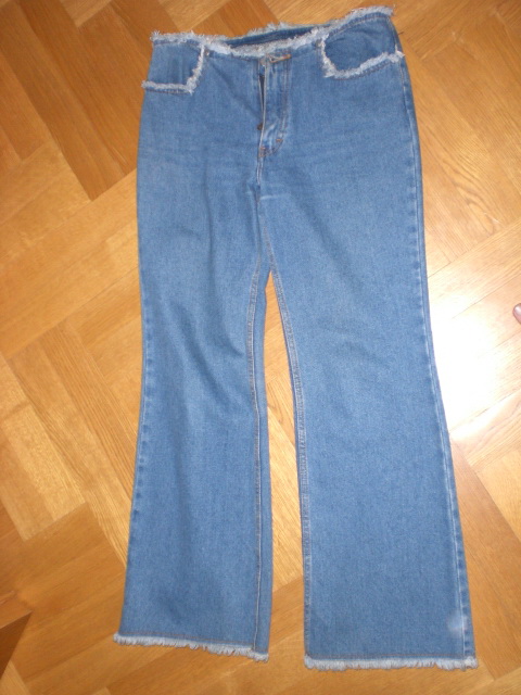 джинсы с бахромой - рост до 165. 