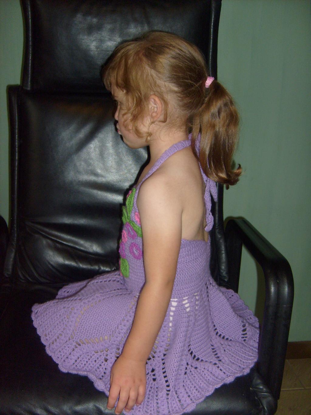 сарафанчик ( вид сбоку). вязание для дочки