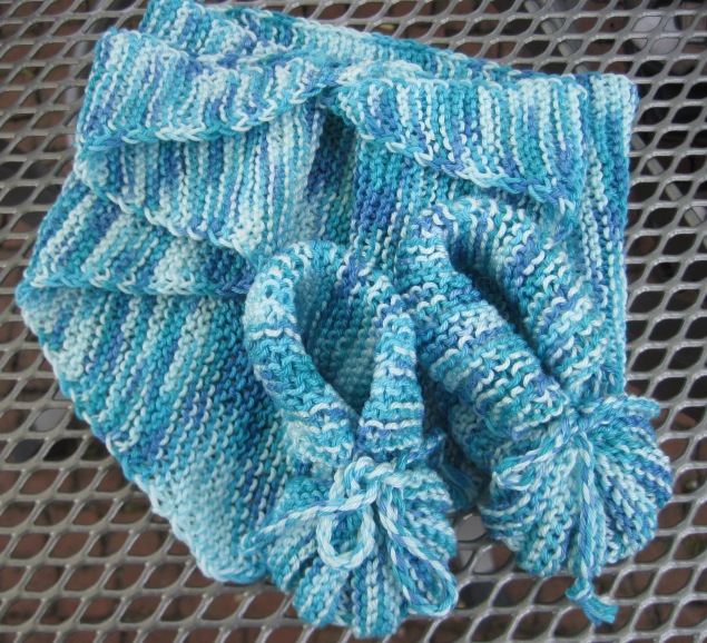  бактус и пинетки . Stitch&Knit 2010