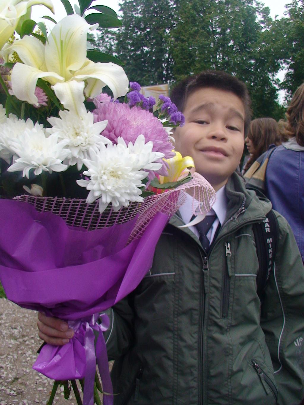 Жизнь продолжается?. Лето стремительно заканчивается