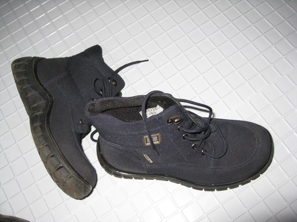 антилопа осень 32р  300р. ОБУВЬ30-34 для ДЕВОЧКИ