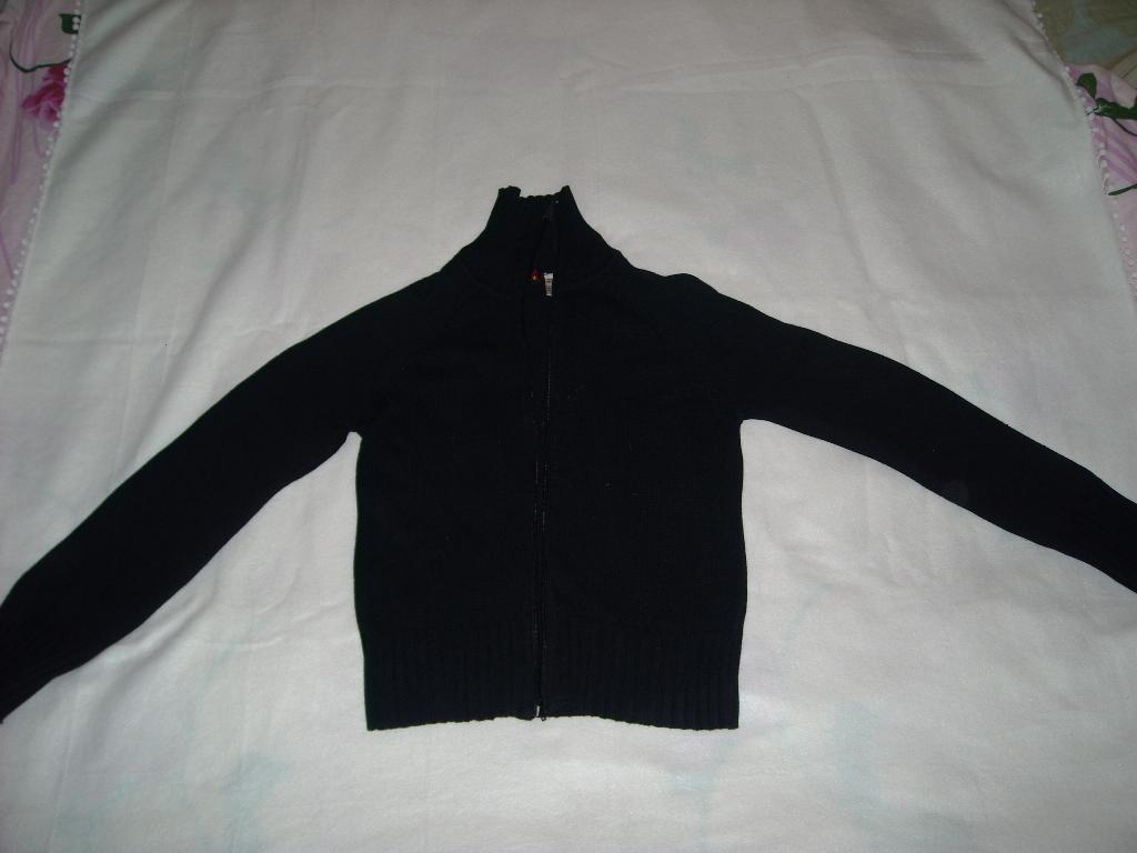Черная кофта. Кофты