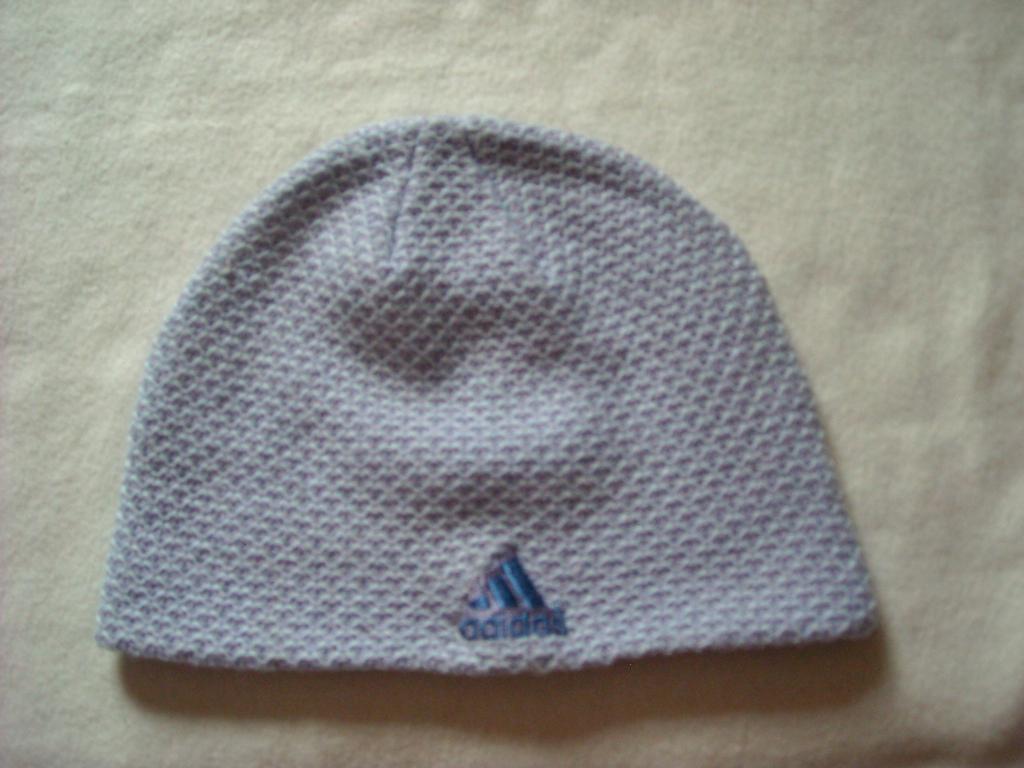 Сиреневая шапка. Головные уборы