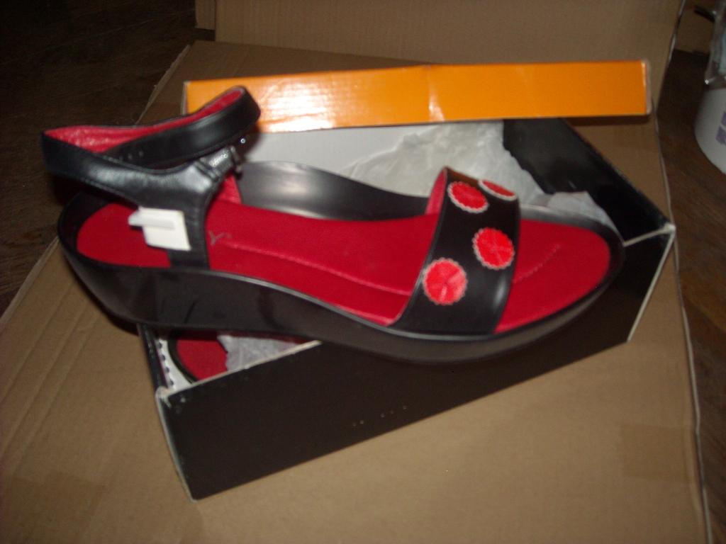 Черные босоножки б/к. Обувь 41 размера