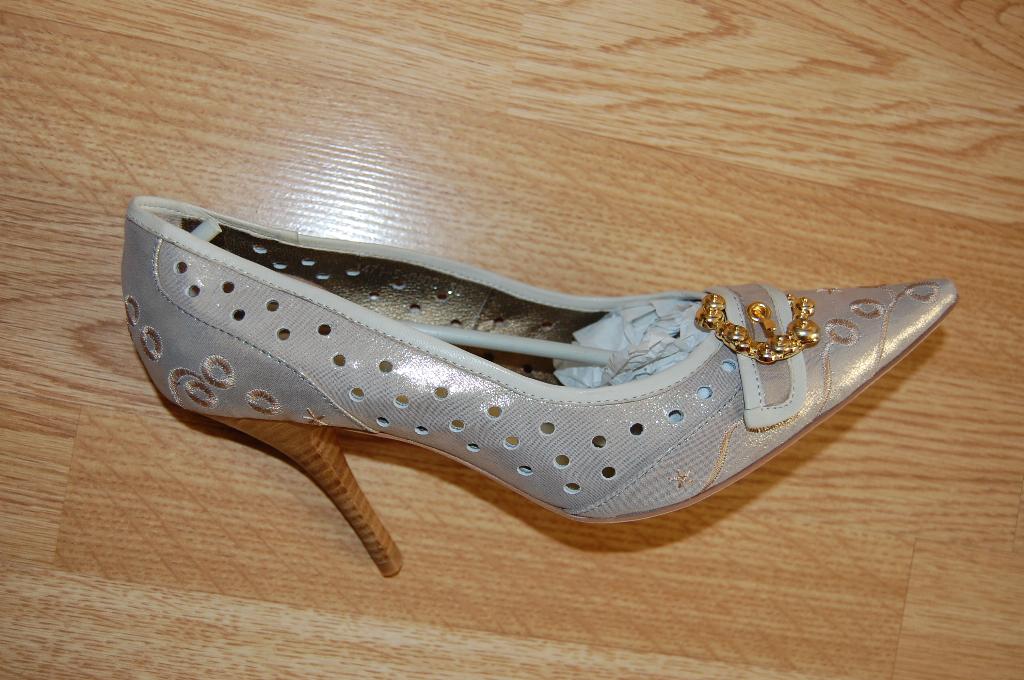 ЖЕНСКАЯ ОБУВЬ