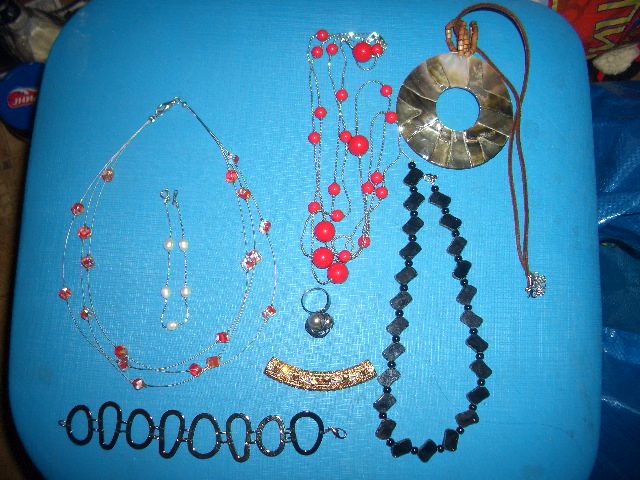 Бусики и браслеты. Разное новое