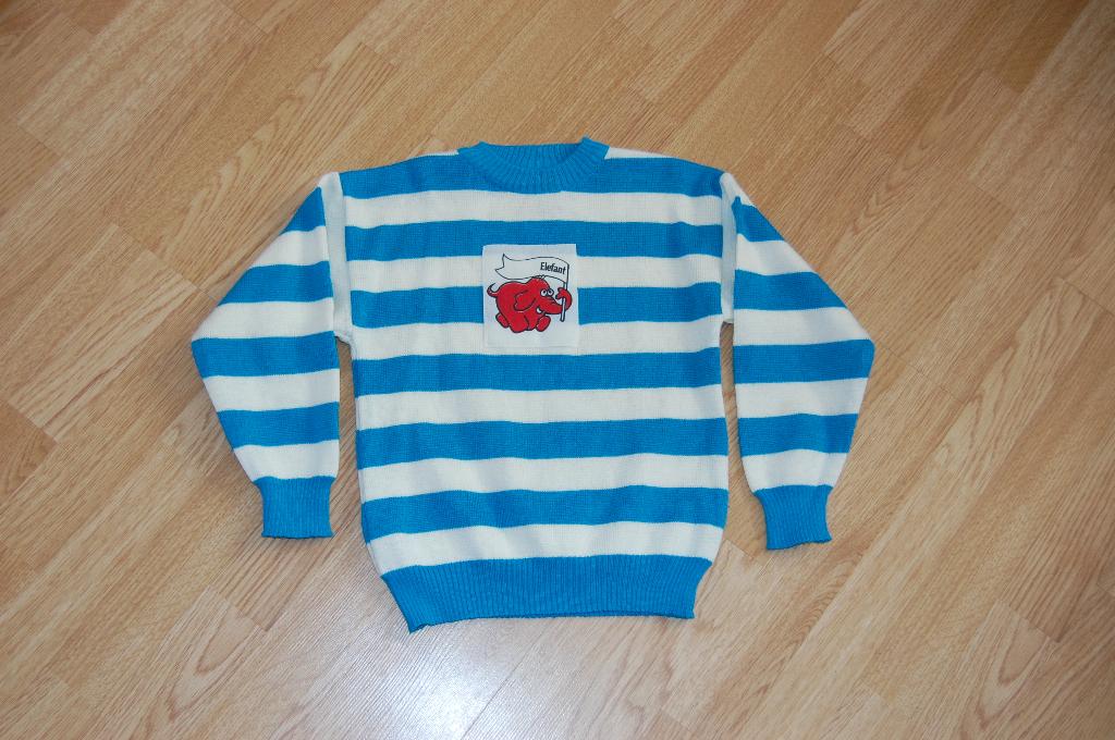 Джемпер унисекс на р. 116-122. Детское обмен/продажа