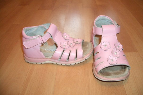 Босоножки 'Сказка' р.23 д/д  для д/сада. Босоножки 'Сказка' р.23