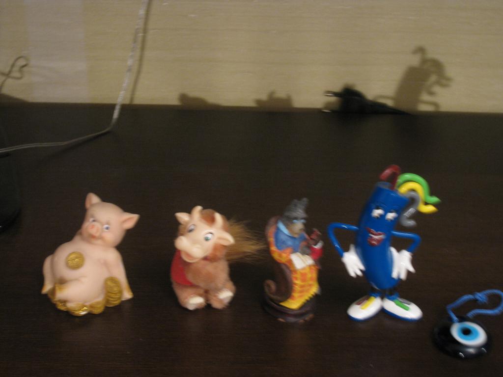 Фигурки,40 р.. 