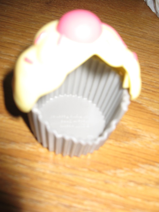 Кексик-домик маленький. ДЕТЯМ-ИГРУШКИ,КНИГИ