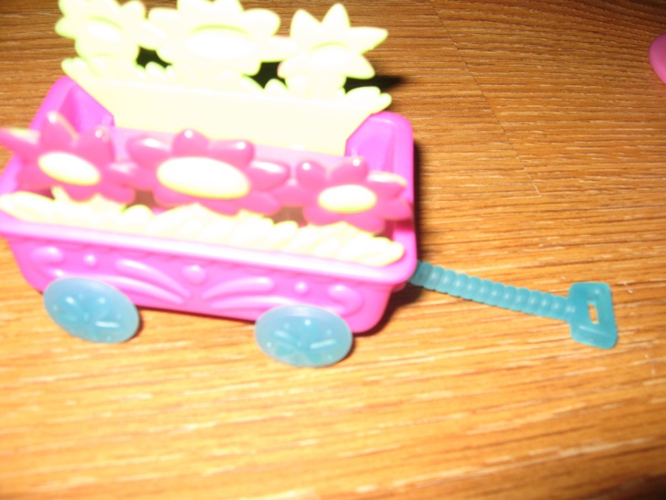 Тележка . ДЕТЯМ-ИГРУШКИ,КНИГИ