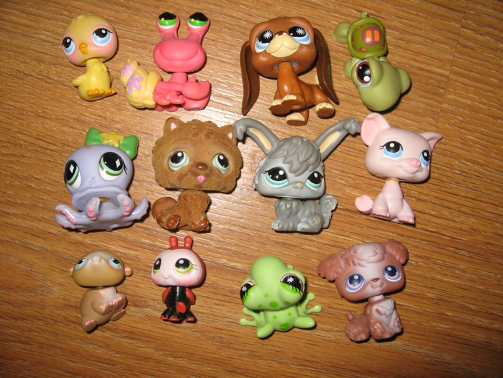 ДЕТЯМ-ИГРУШКИ,КНИГИ