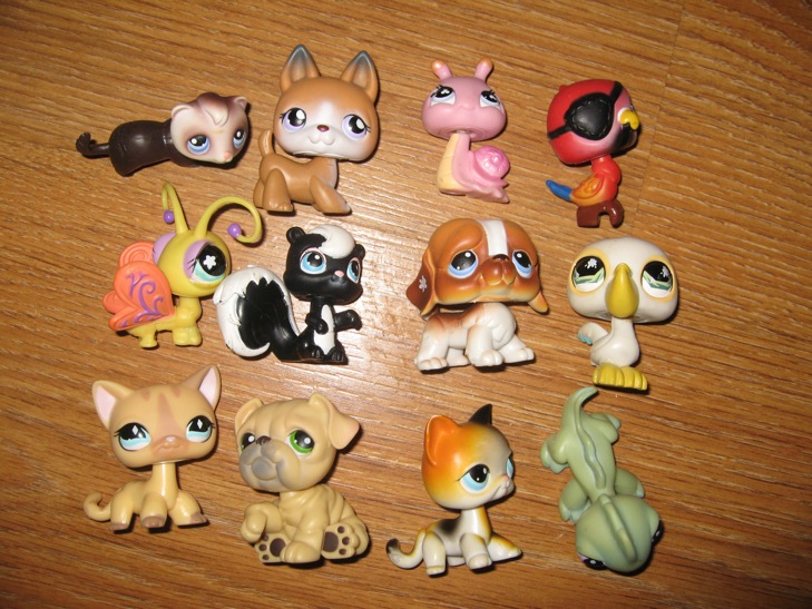 ДЕТЯМ-ИГРУШКИ,КНИГИ