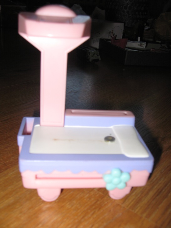 ДЕТЯМ-ИГРУШКИ,КНИГИ