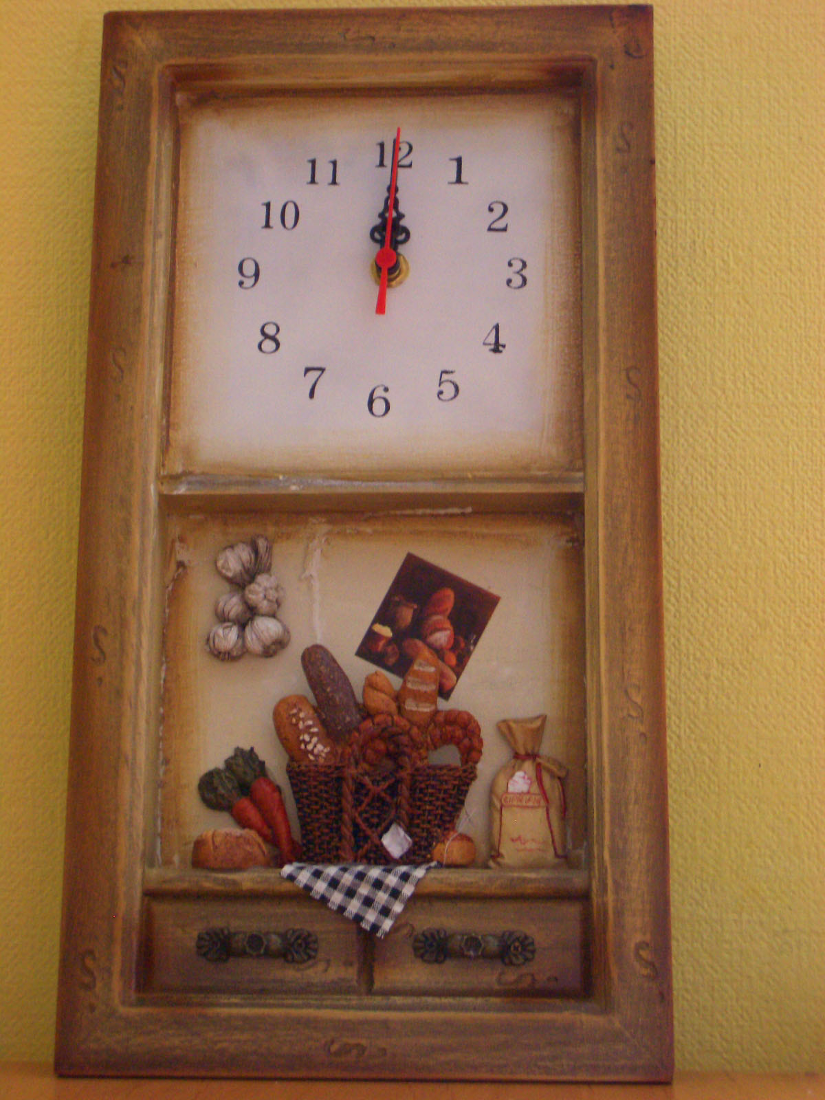 Часы для кухни. Хлеб-чеснок. Сувенирка