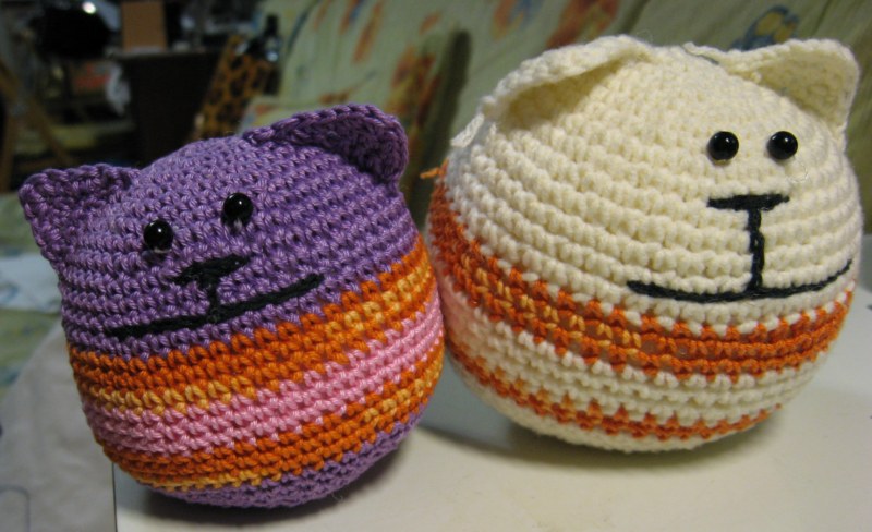 Белый и Лилу. Амигуруми
