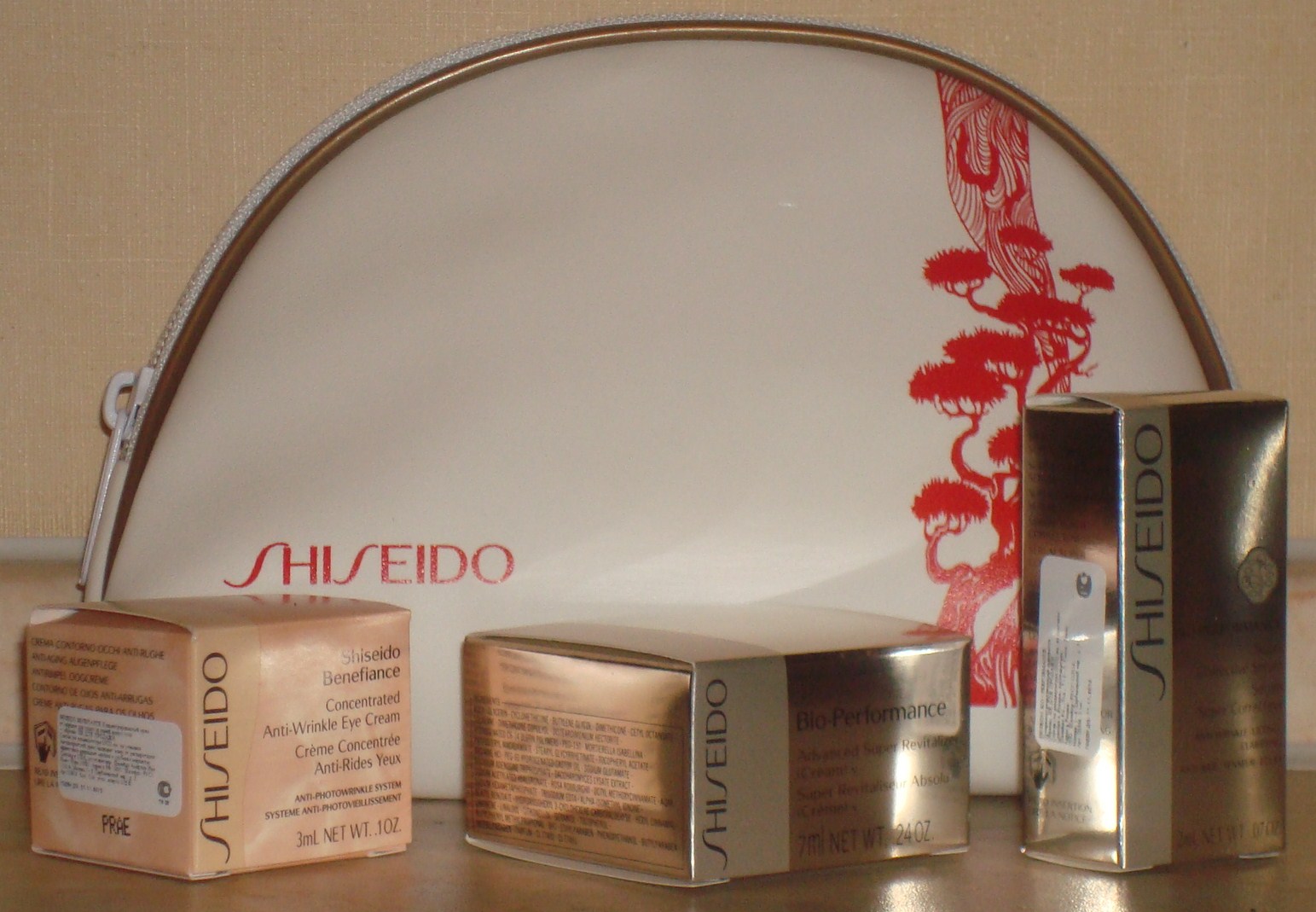 набор ШИСЕЙДО бело-красный. Наборы косметики... элитка