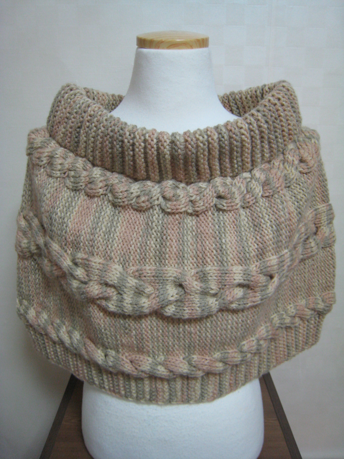 Меланж минипончо. Пончо