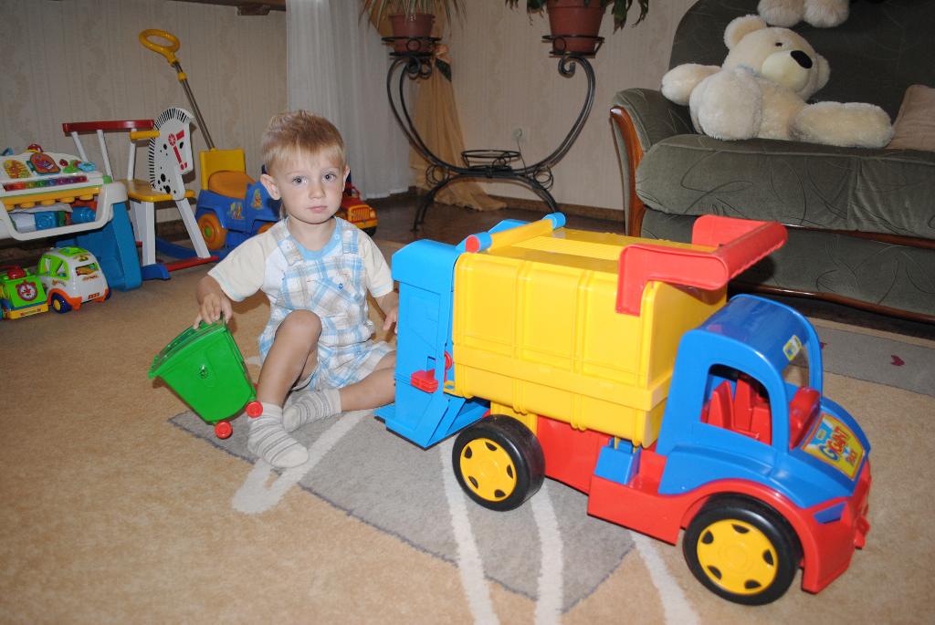 вырасту, стану мусорщиком). Моя любимая игрушка