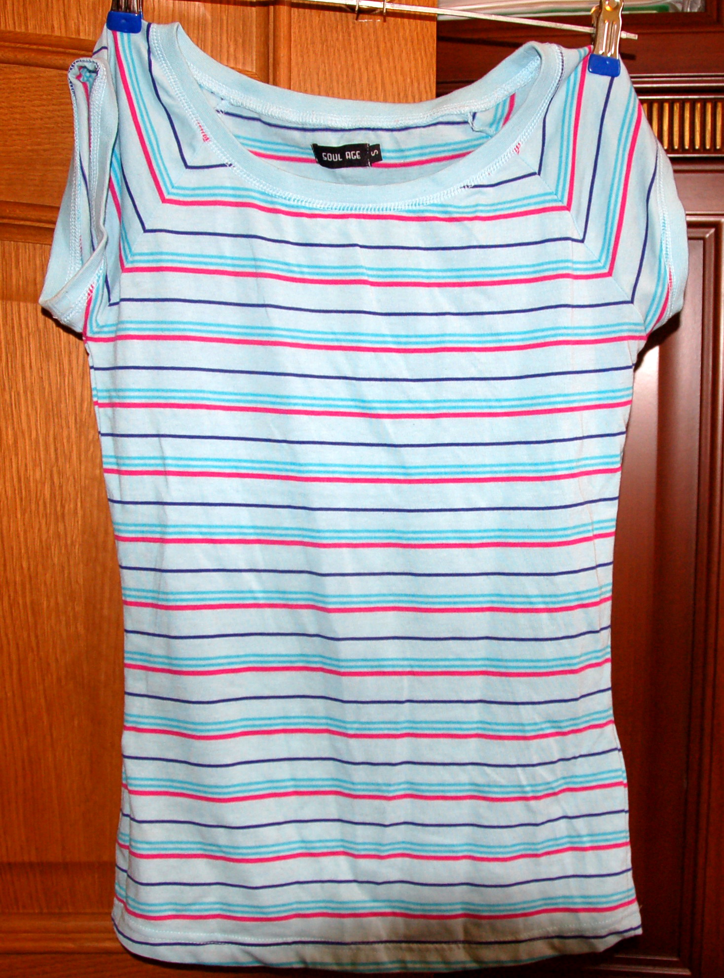 Новая красивая футболка Ostin рS. ЛЕТНИЕ ТОПЫ - очень дешево!!!