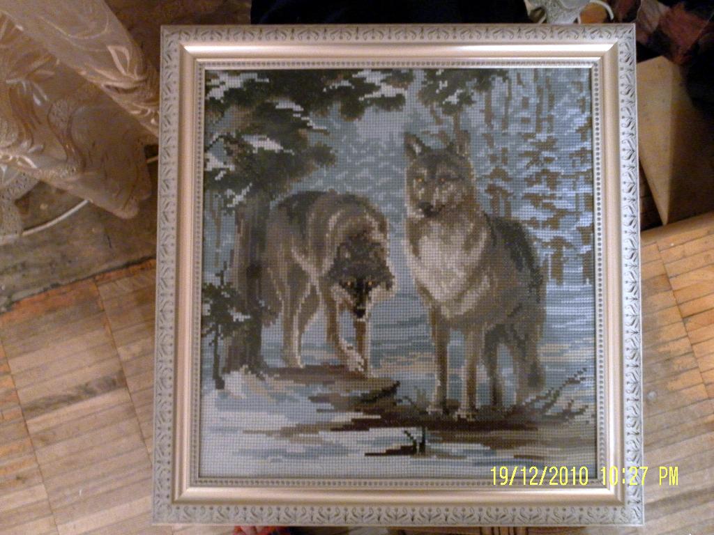 офорленные волки. моя вышивка
