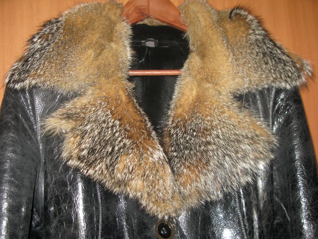 Дубленка XL (размер 48-50) . Женская одежда