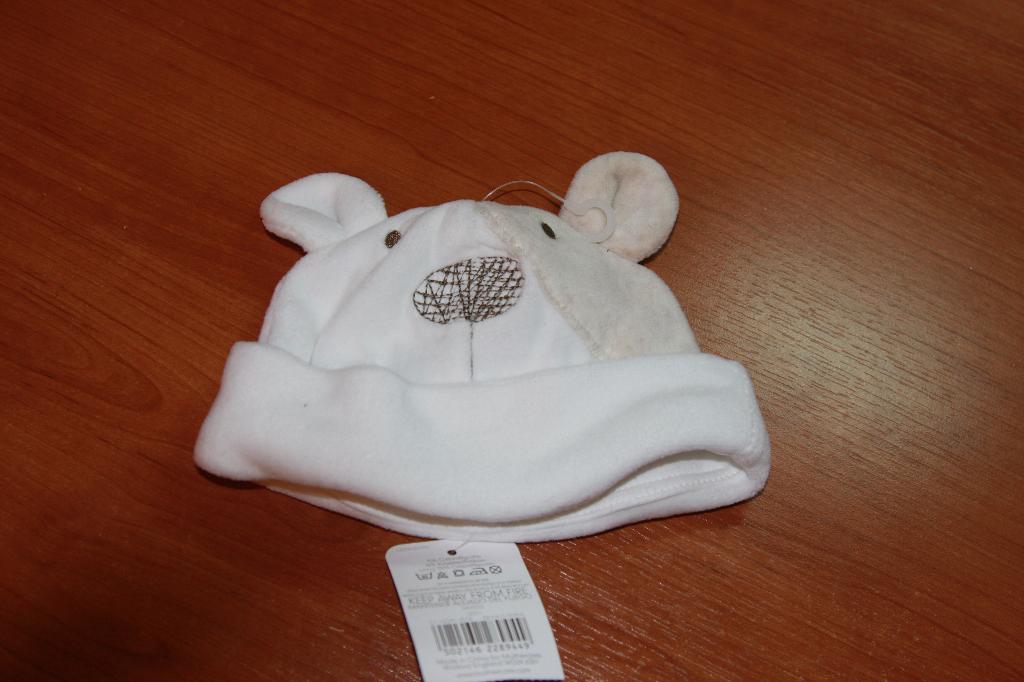 Шапочка велюровая на 0-3 месяца. мама Юля