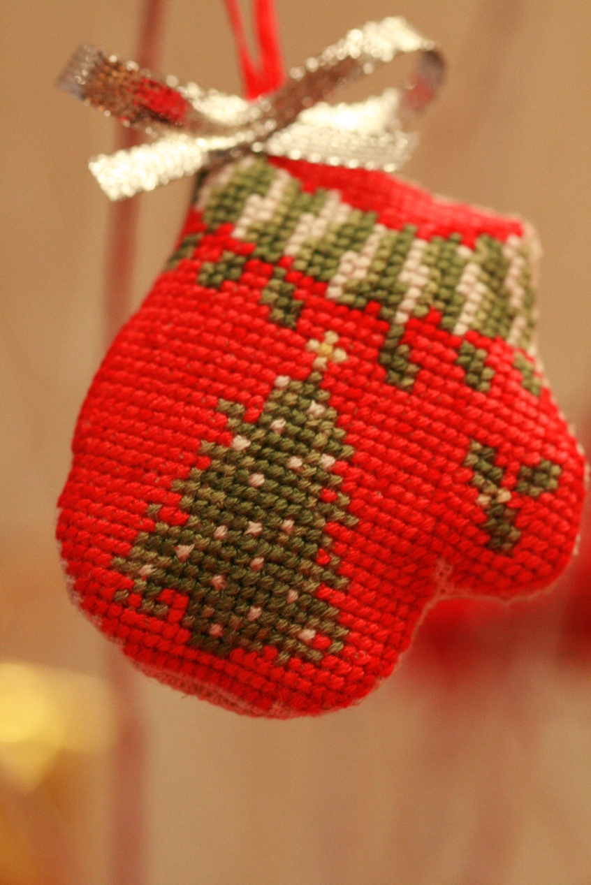 варежка новогодняя вторая. новогоднее