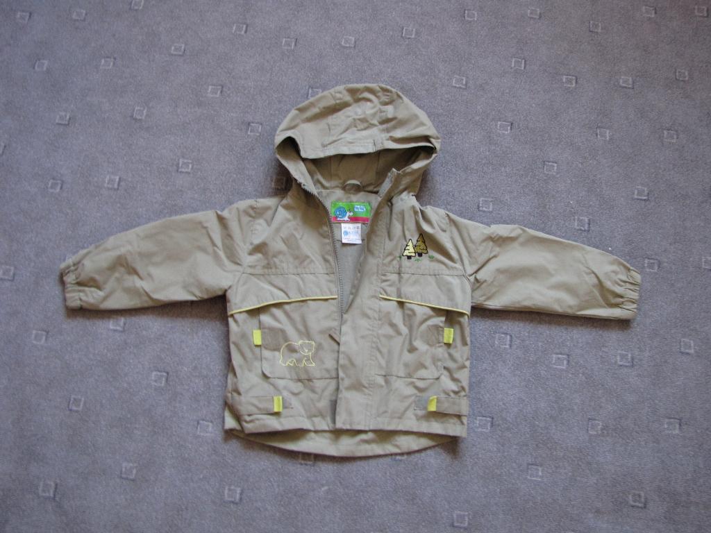 Непродуваемая ветровка на 2-3 г. 200 руб.. Продам