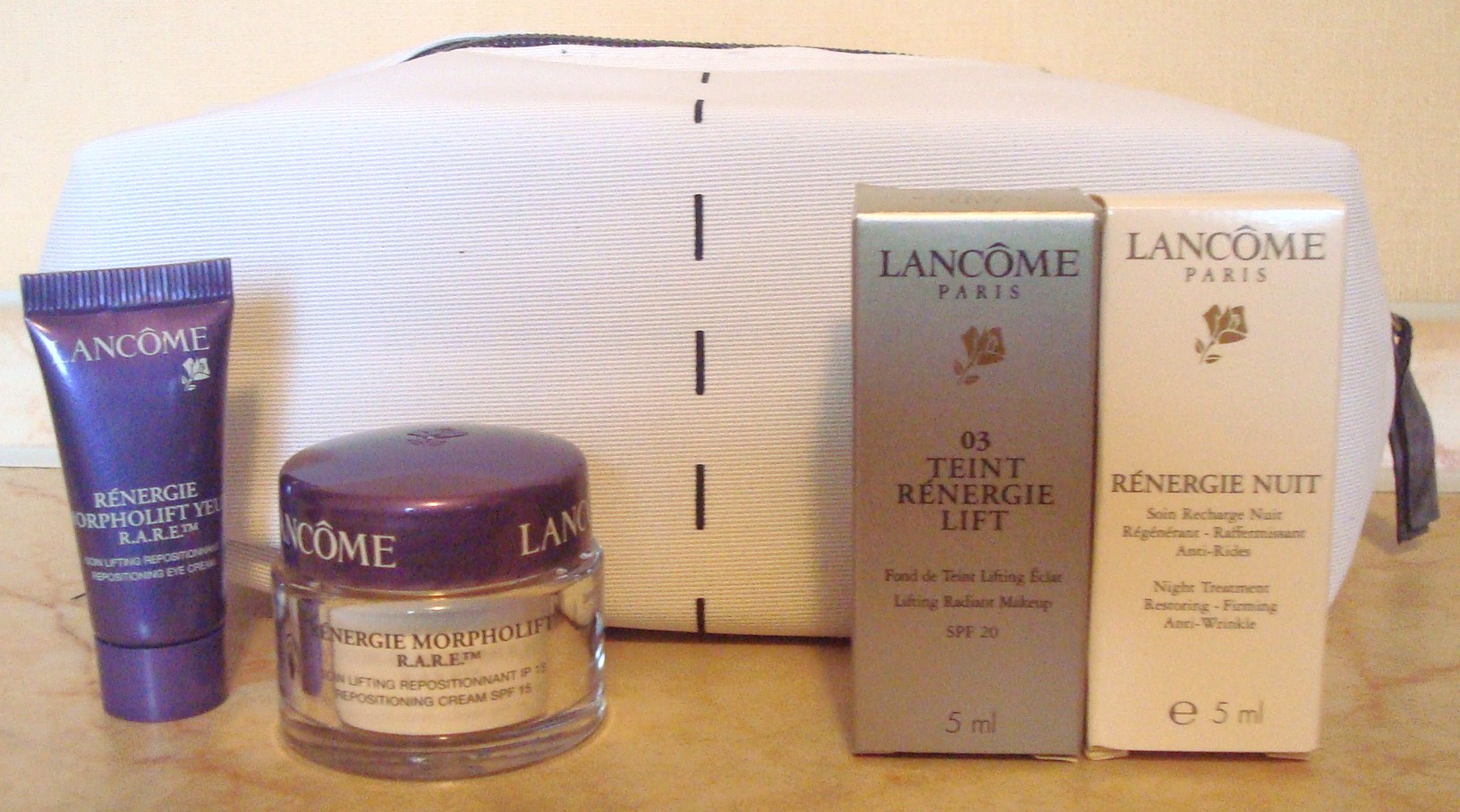 набор ЛАНКОМ белый RENERGIE. Наборы косметики... элитка