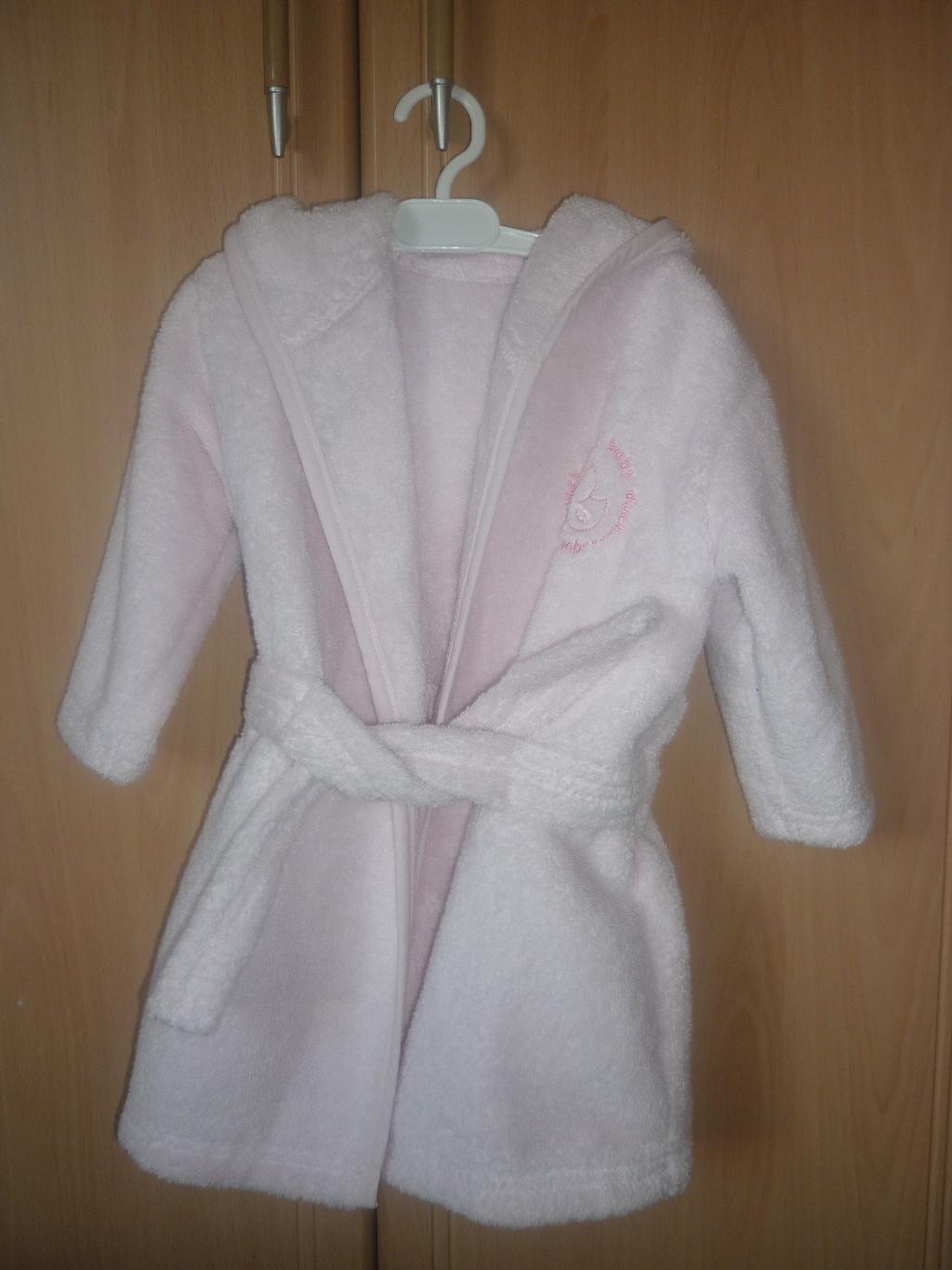 Платья, комплекты.