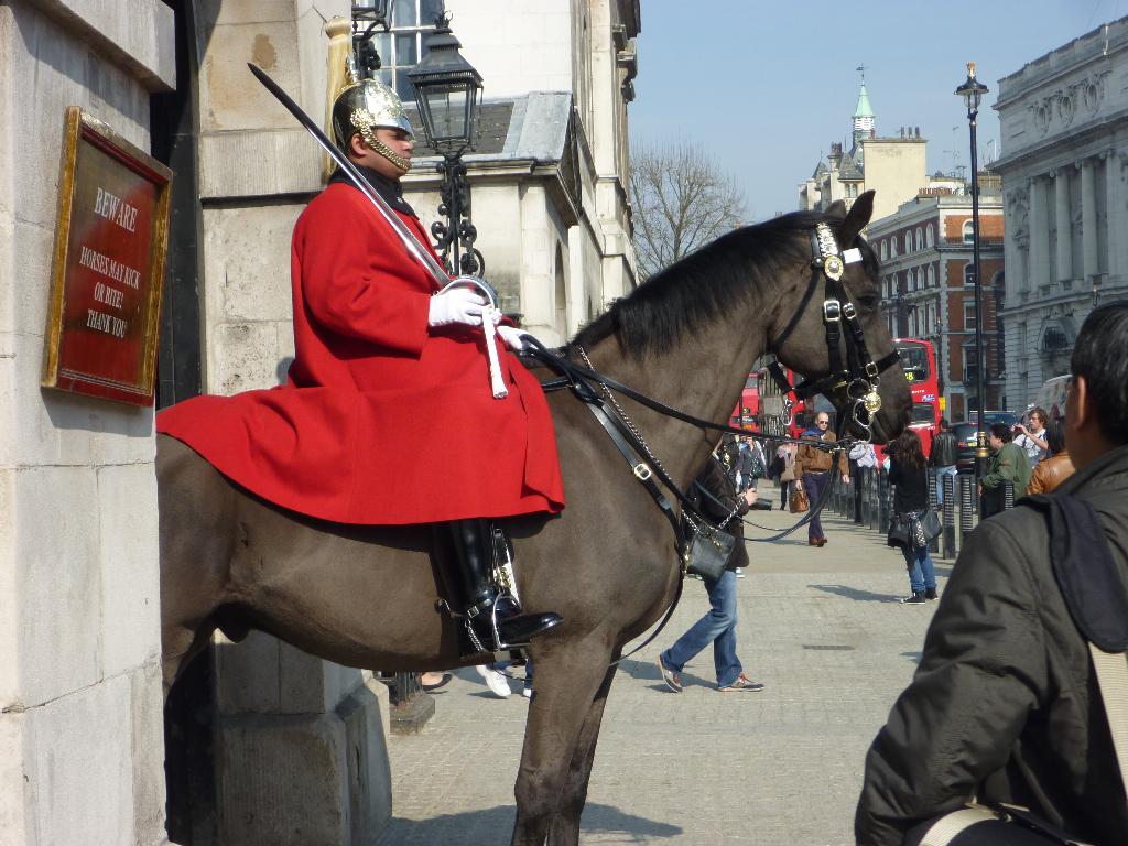 бравая королевская гвардия. Лондон 2011