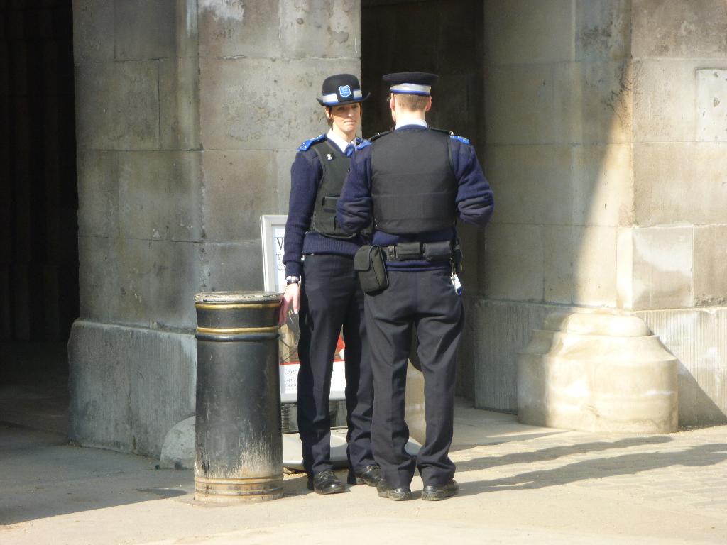 хранители порядка. Лондон 2011