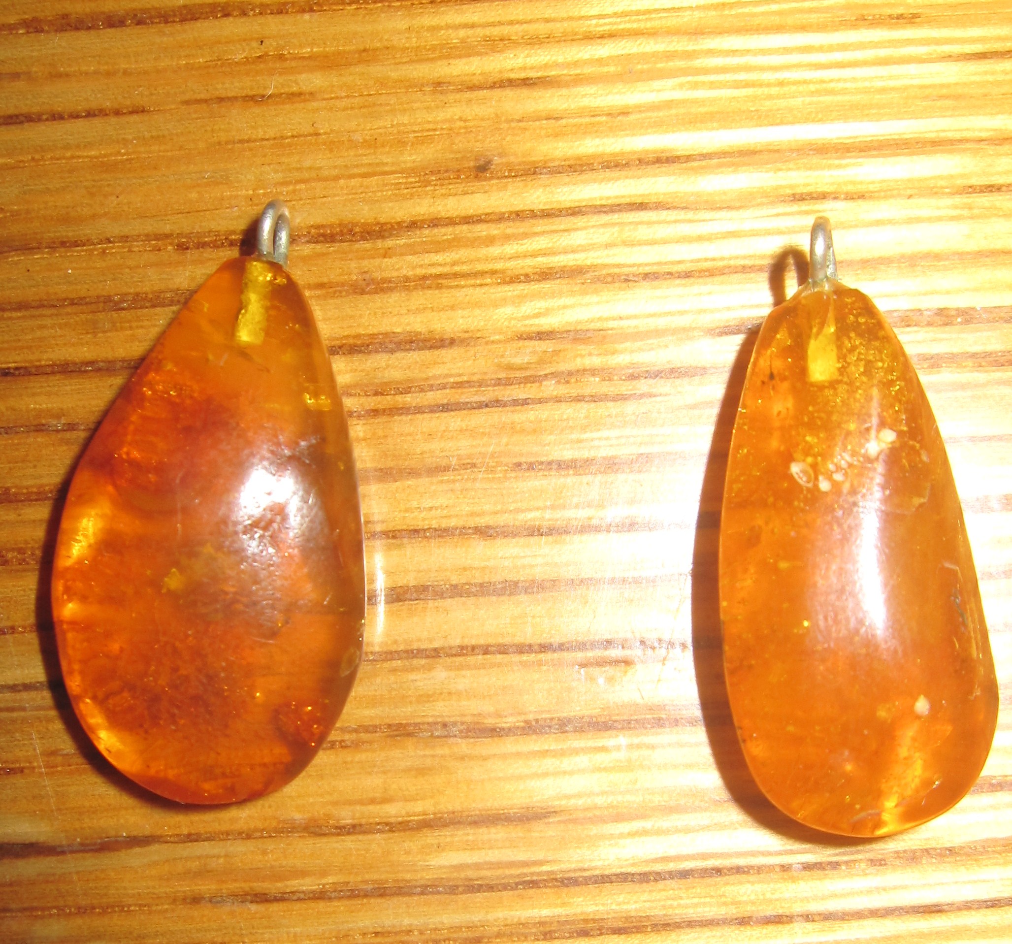 Янтарные кулончики. Р А З Н О Е