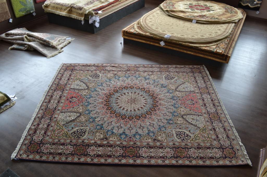 Табриз Гонбад 205х255 шерсть/шелк. Ковры руч.работы Иран