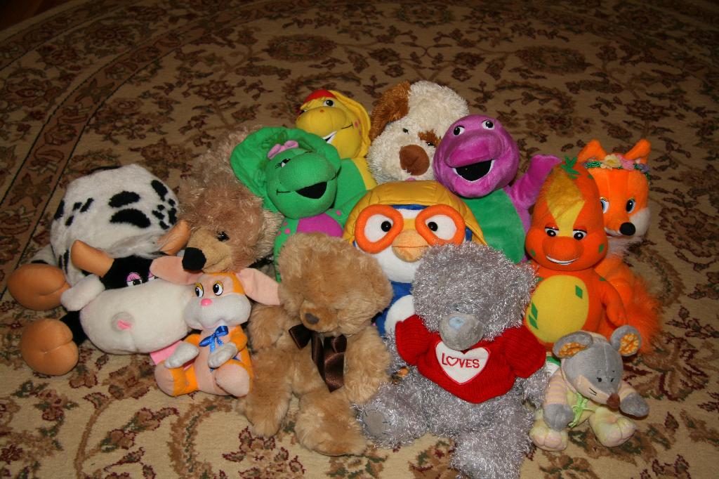 Игрушки в подарок. Ровеньки