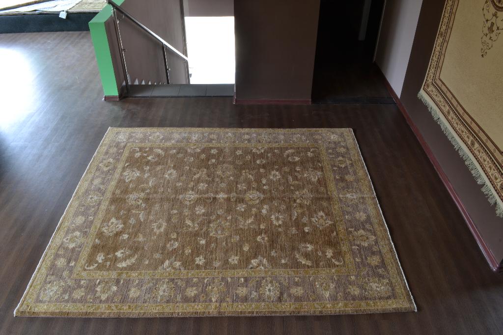 Чуби  202х235 цена 73.900руб. шерсть. Ковры руч.работы Афганистан