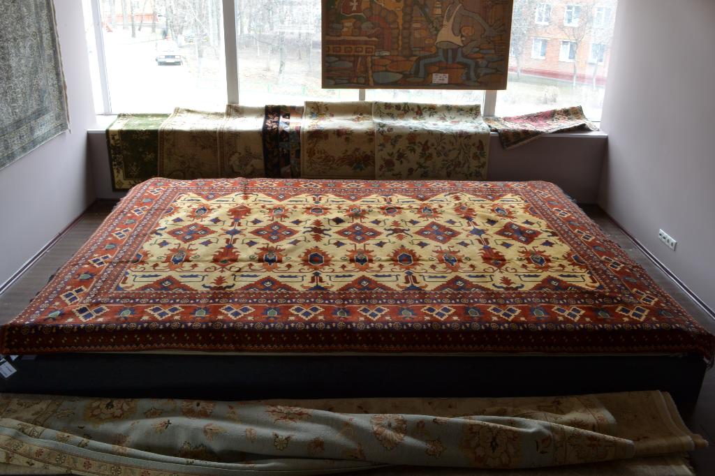 Чуби Меринос 300х400 цена 180.000 руб. шерсть. Ковры руч.работы Афганистан