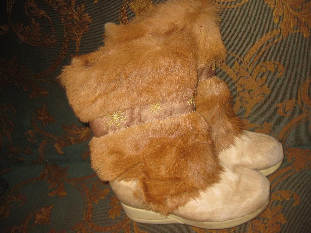 Р-р 38 на 24см. Отдано