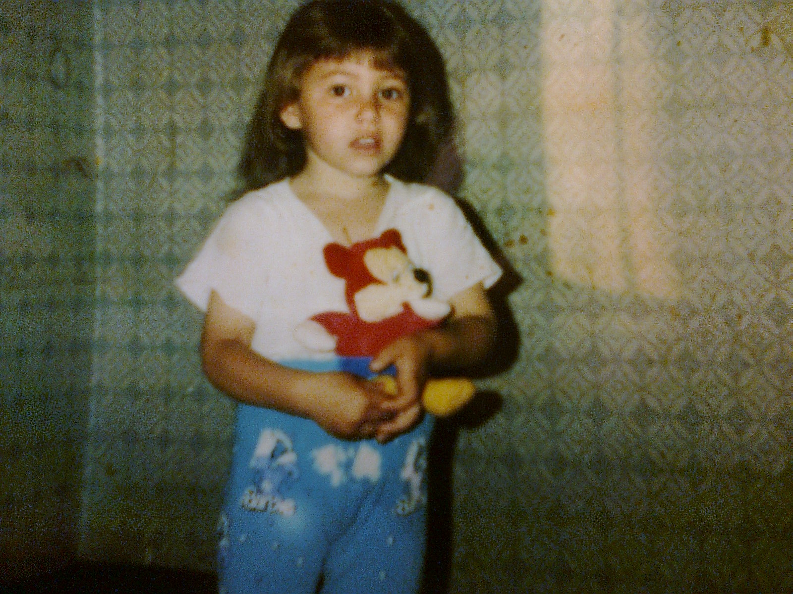 2 года 7 месяцев. Вика маленькая